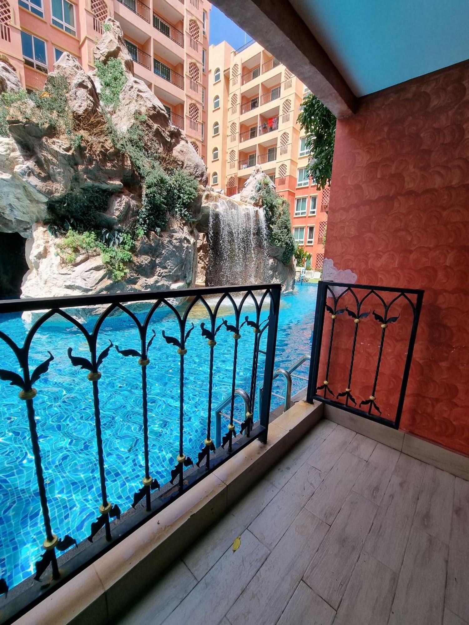 Seven Seas Resort Pattaya & Sofa Bed جومتين بيتش المظهر الخارجي الصورة