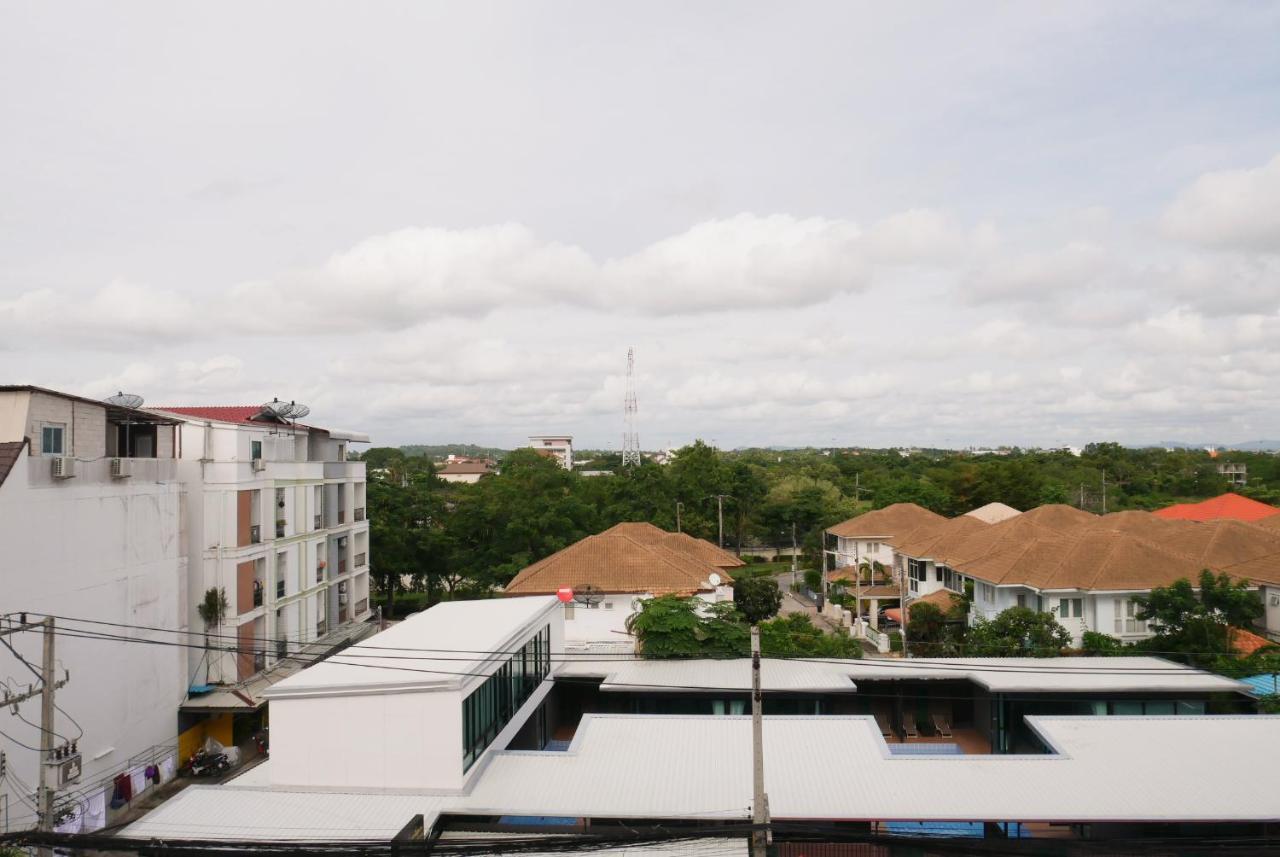 Seven Seas Resort Pattaya & Sofa Bed جومتين بيتش المظهر الخارجي الصورة