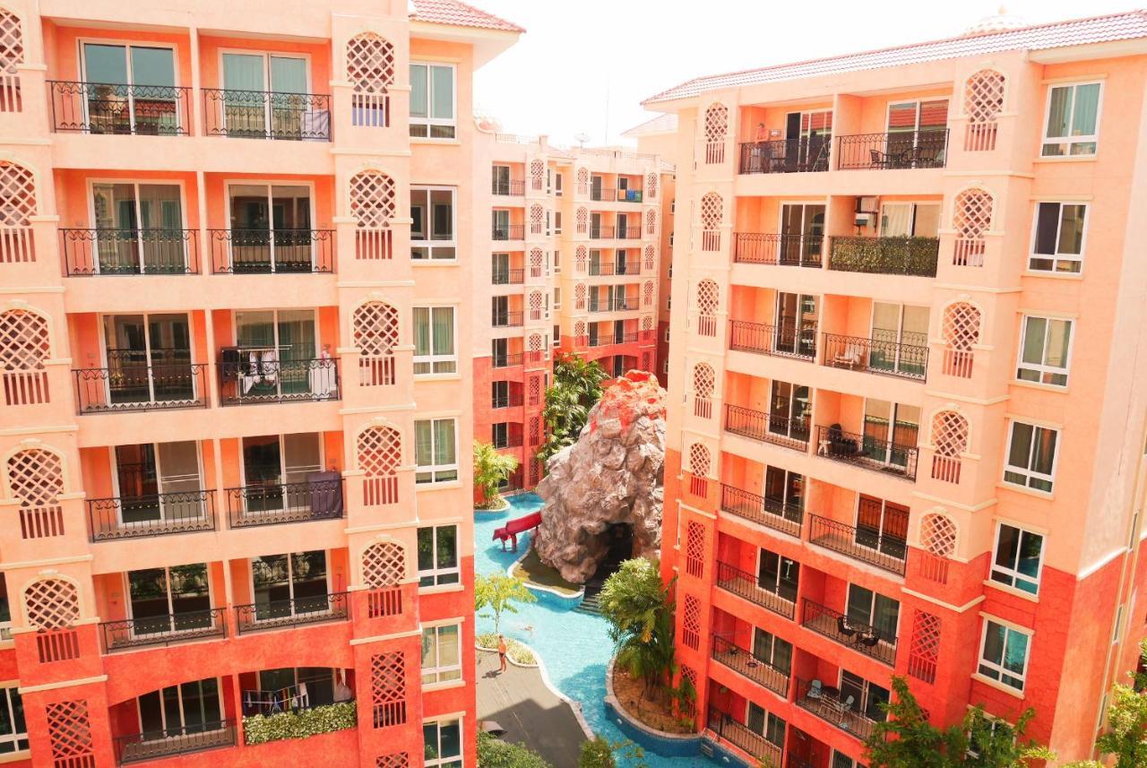 Seven Seas Resort Pattaya & Sofa Bed جومتين بيتش المظهر الخارجي الصورة