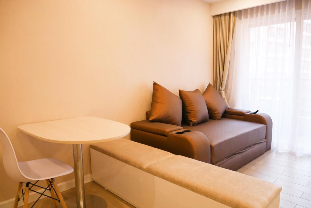 Seven Seas Resort Pattaya & Sofa Bed جومتين بيتش المظهر الخارجي الصورة